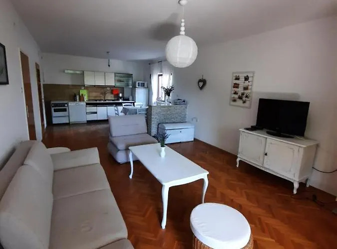 Family Nona Apartment