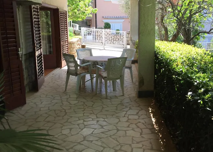 Family Nona 茨里克韦尼察