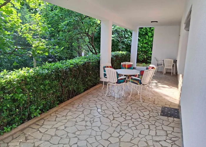 公寓 Family Nona 茨里克韦尼察